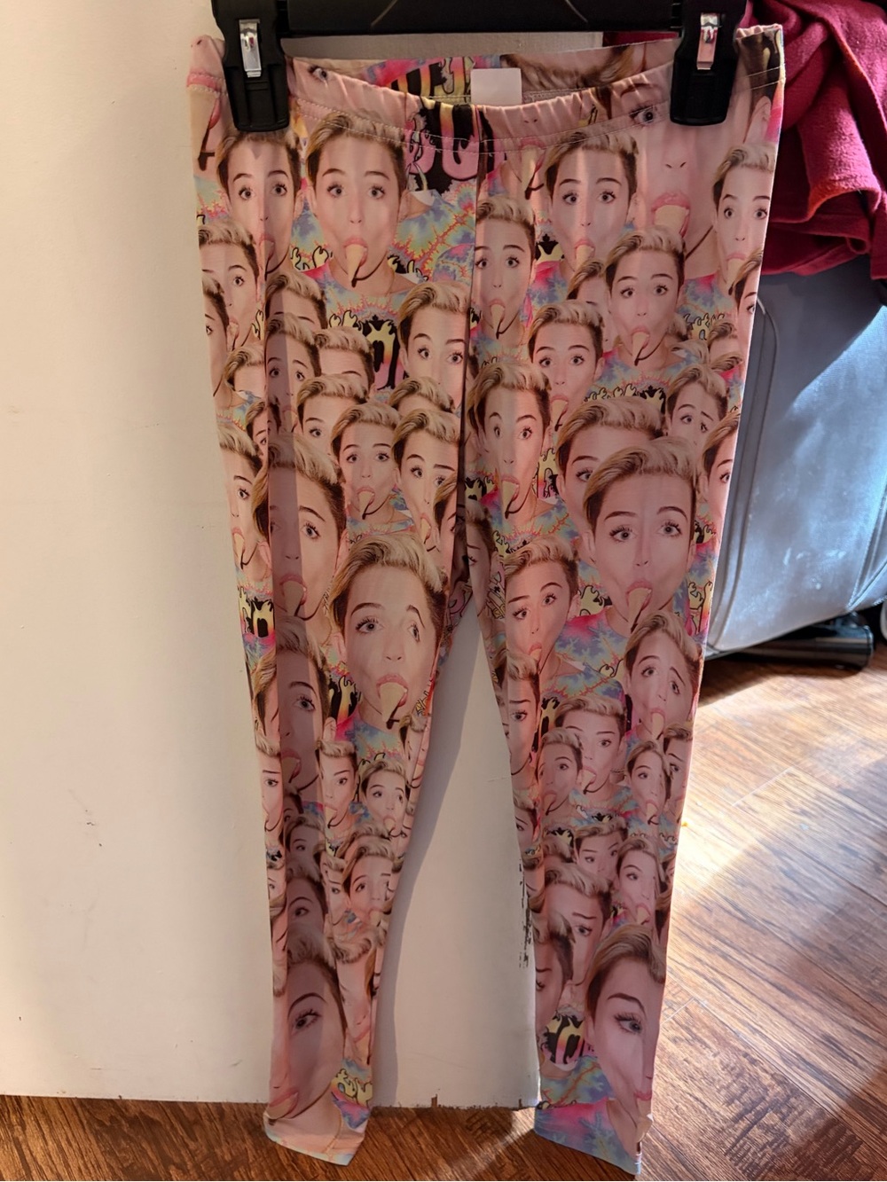 Miley Cyrus BANGERZ tour leggings